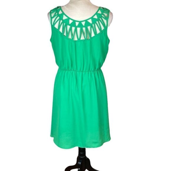 Charming Charlie Kelly Green Sleeveless Dress With Lattice Back, Size M - Picture 2 of 7